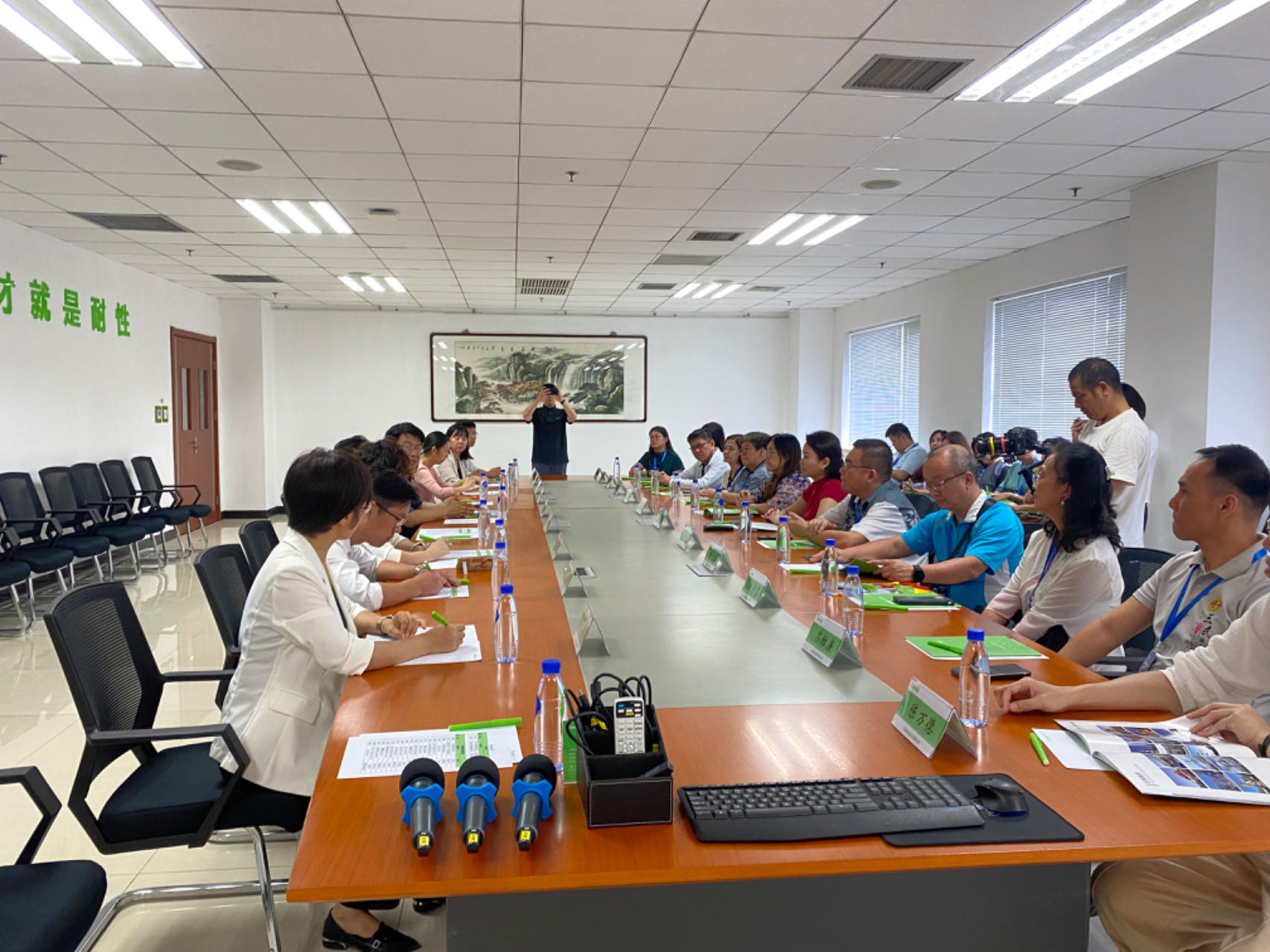 mg冰球突破·豪华版(试玩)官方网站