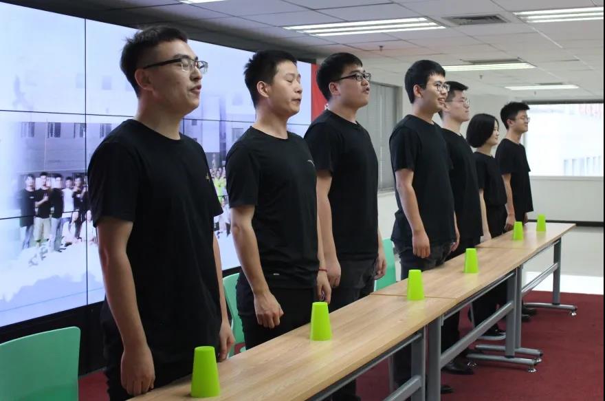 mg冰球突破·豪华版(试玩)官方网站