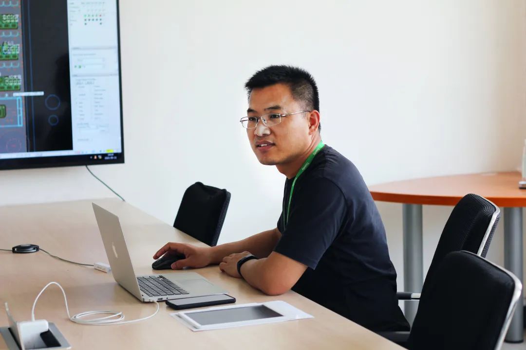 mg冰球突破·豪华版(试玩)官方网站